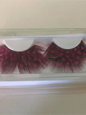 Source Unknown Pink Polka Dot Feather False Eyelashes